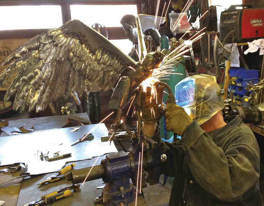 全球钣金新闻-金属制造狂：焊工制作动物的金属钣金-bet在线登录官网-bet(中国)